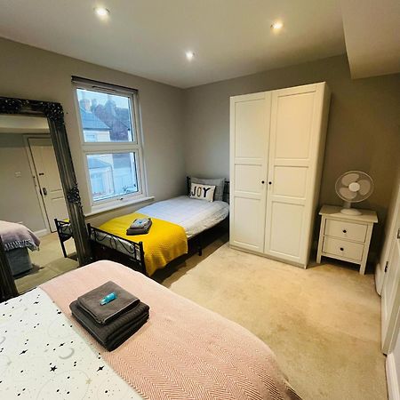 Brentford Guest Rooms Exterior foto