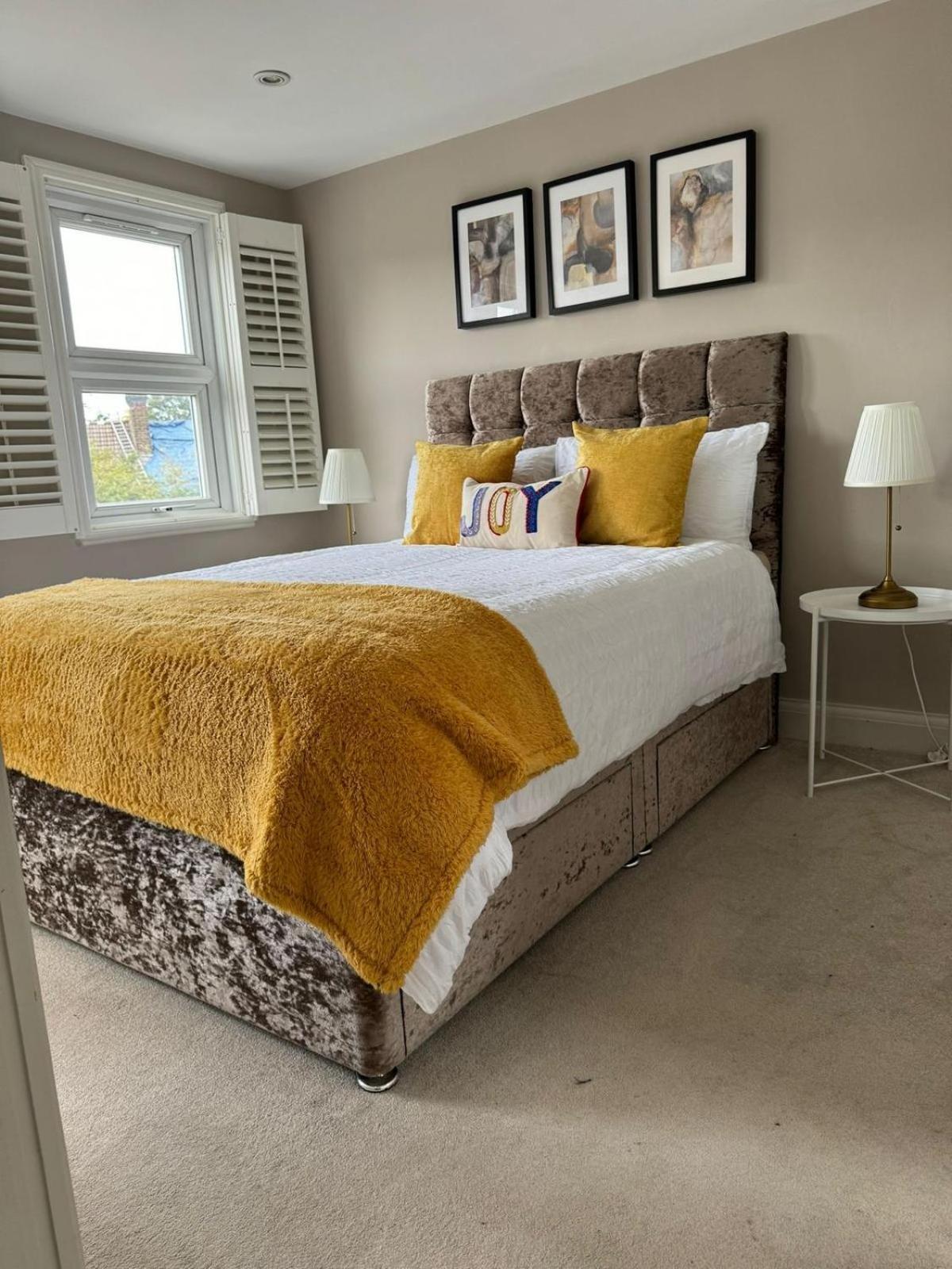 Brentford Guest Rooms Exterior foto