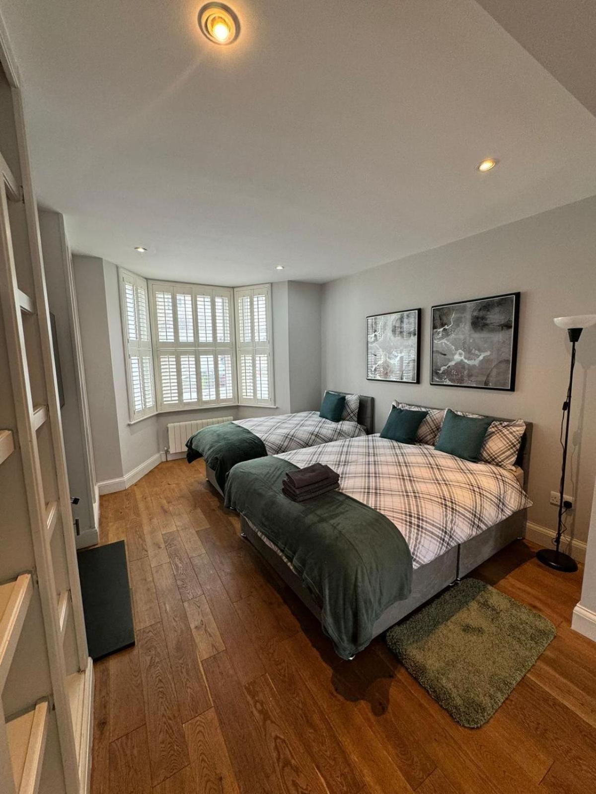 Brentford Guest Rooms Exterior foto