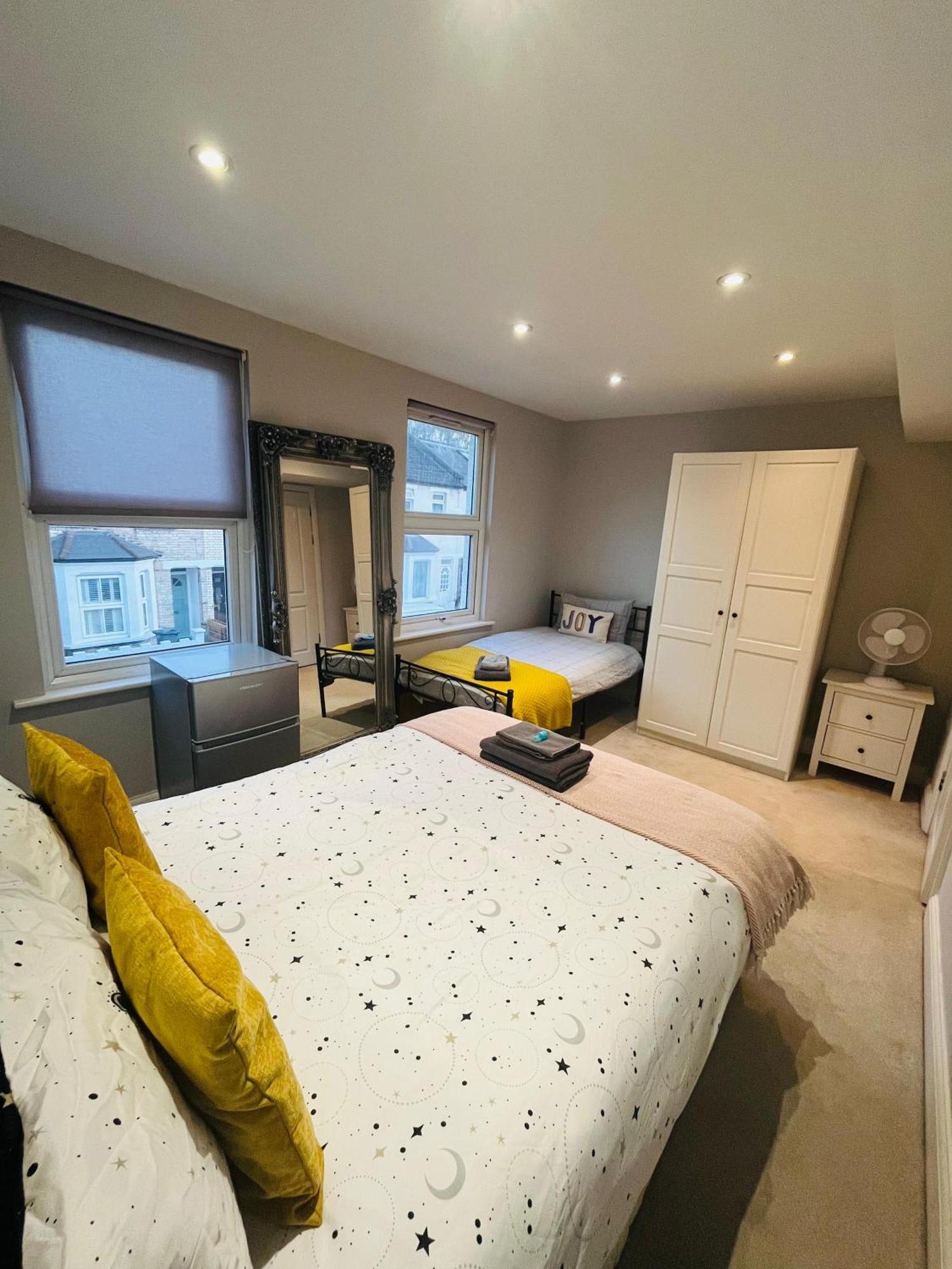 Brentford Guest Rooms Exterior foto