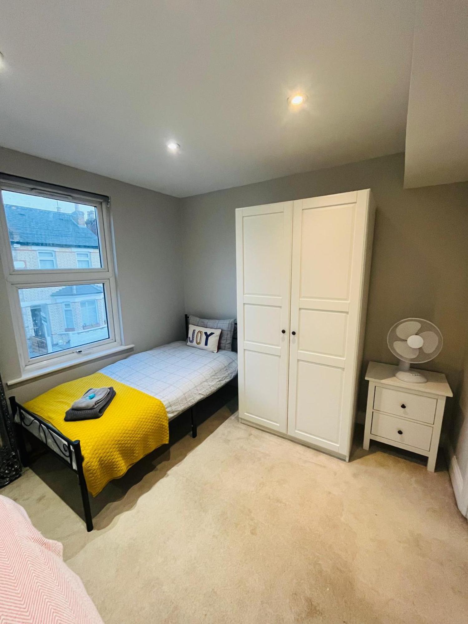 Brentford Guest Rooms Exterior foto